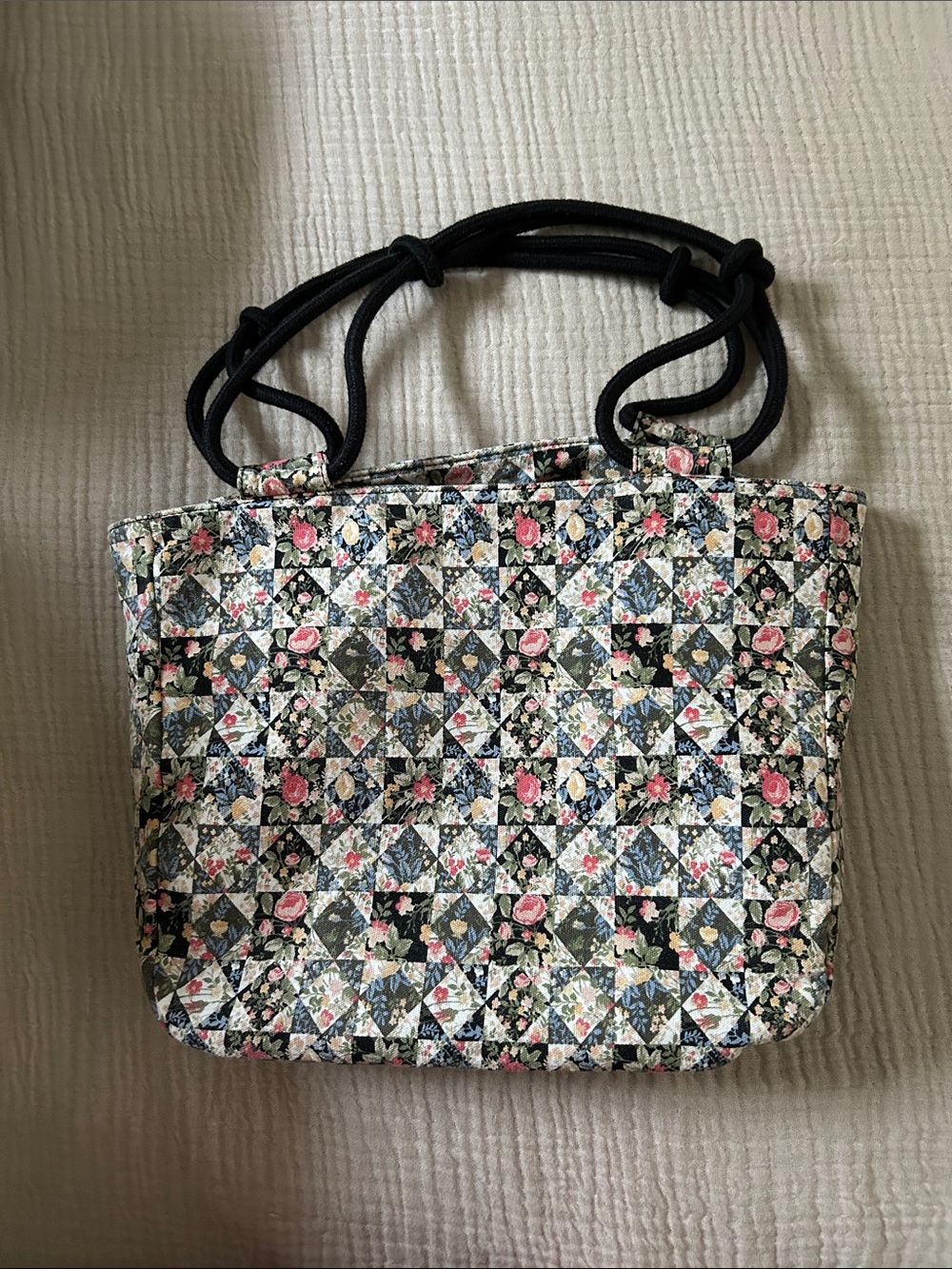 Farmhouse is My Style Quilted Floral Pattern Tote Bag with Black Rope Handles